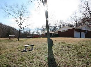 70 Yocum Rd, Rogers, AR 72756