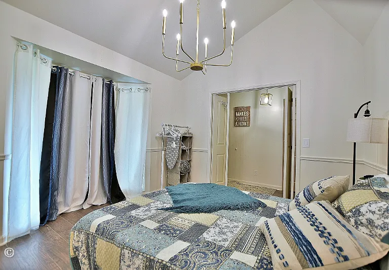 4660 Woodmere Ln — Photo 8