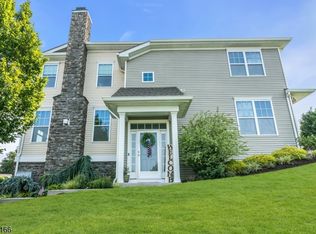 18 Blazingstar Way, Allamuchy Twp., NJ 07840