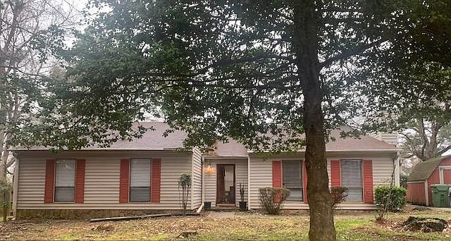 1st image of 970 Hilltop Ct