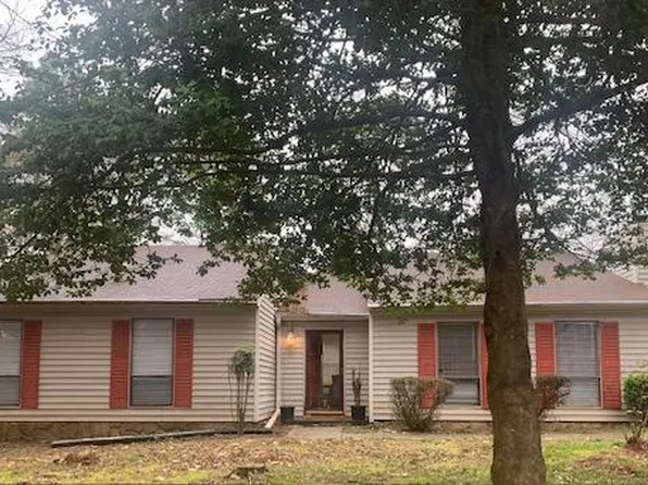 970 Hilltop Ct, Lawrenceville, GA 30045