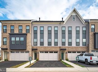 23630 Winterday Dr, Ashburn, VA 20148