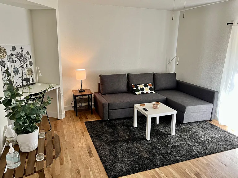 1810 N Garrett Ave #218 — Photo 2