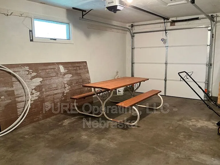 7602 Parker St — Photo 30