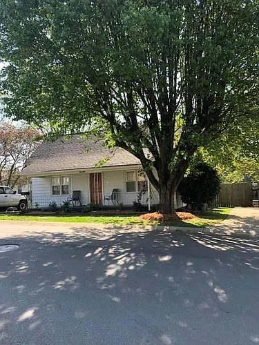 3008 Yadkin Ave Photo 1