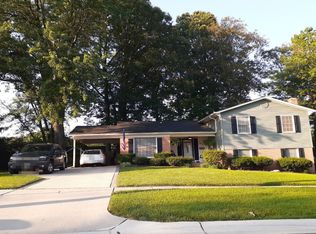 14219 Woodcrest Dr, Rockville, MD 20853