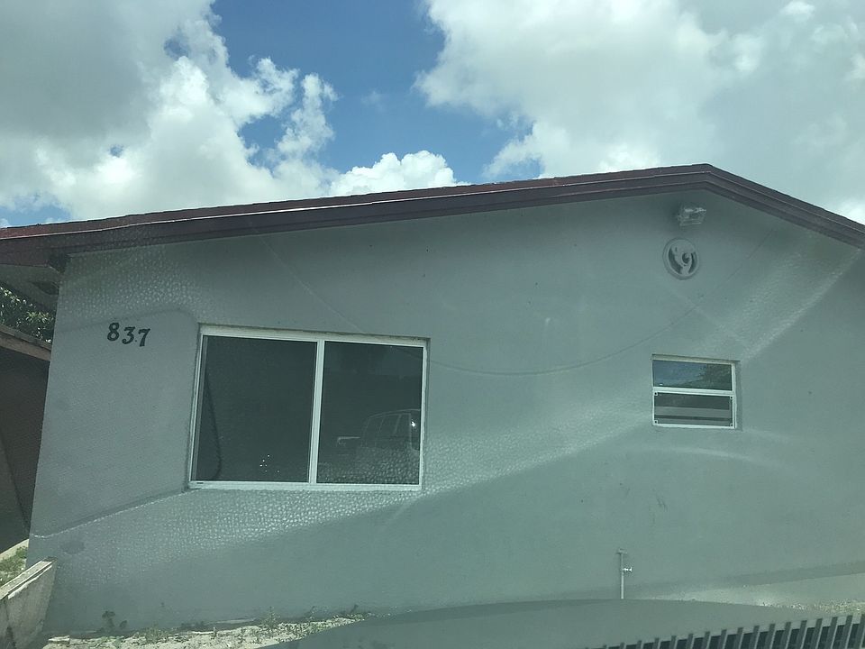 1st image of 837 NW 10th Ter