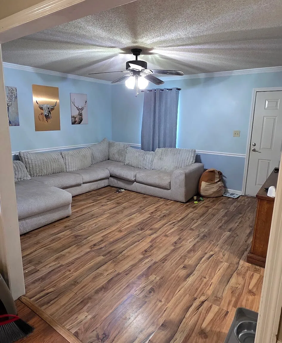 3 bed, 2.0 bath, 1074 sqft, $1,720 — Photo 4