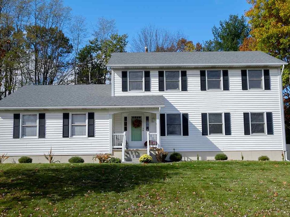 1st image of 16 Redwood Dr