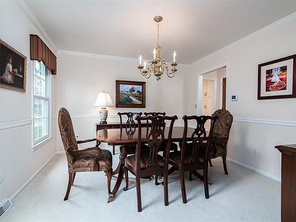 5th image of 10044 Oakridge Dr