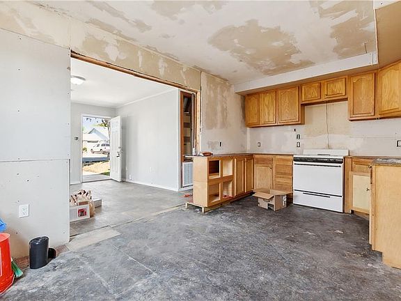 5th image of 1221 Gaudet Dr