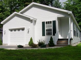 14 Ledgeview Dr, Lake George, NY 12845