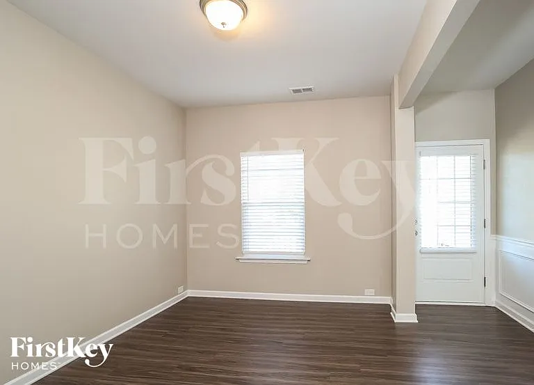 153 Prominence Ct — Photo 8