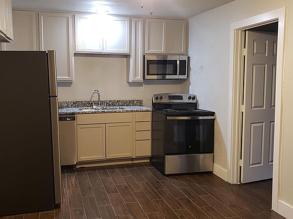 4th image of 100 E 12th St #13