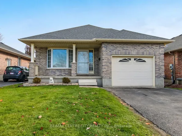 5 Faith Blvd, Saint Thomas, ON N5R 6M2