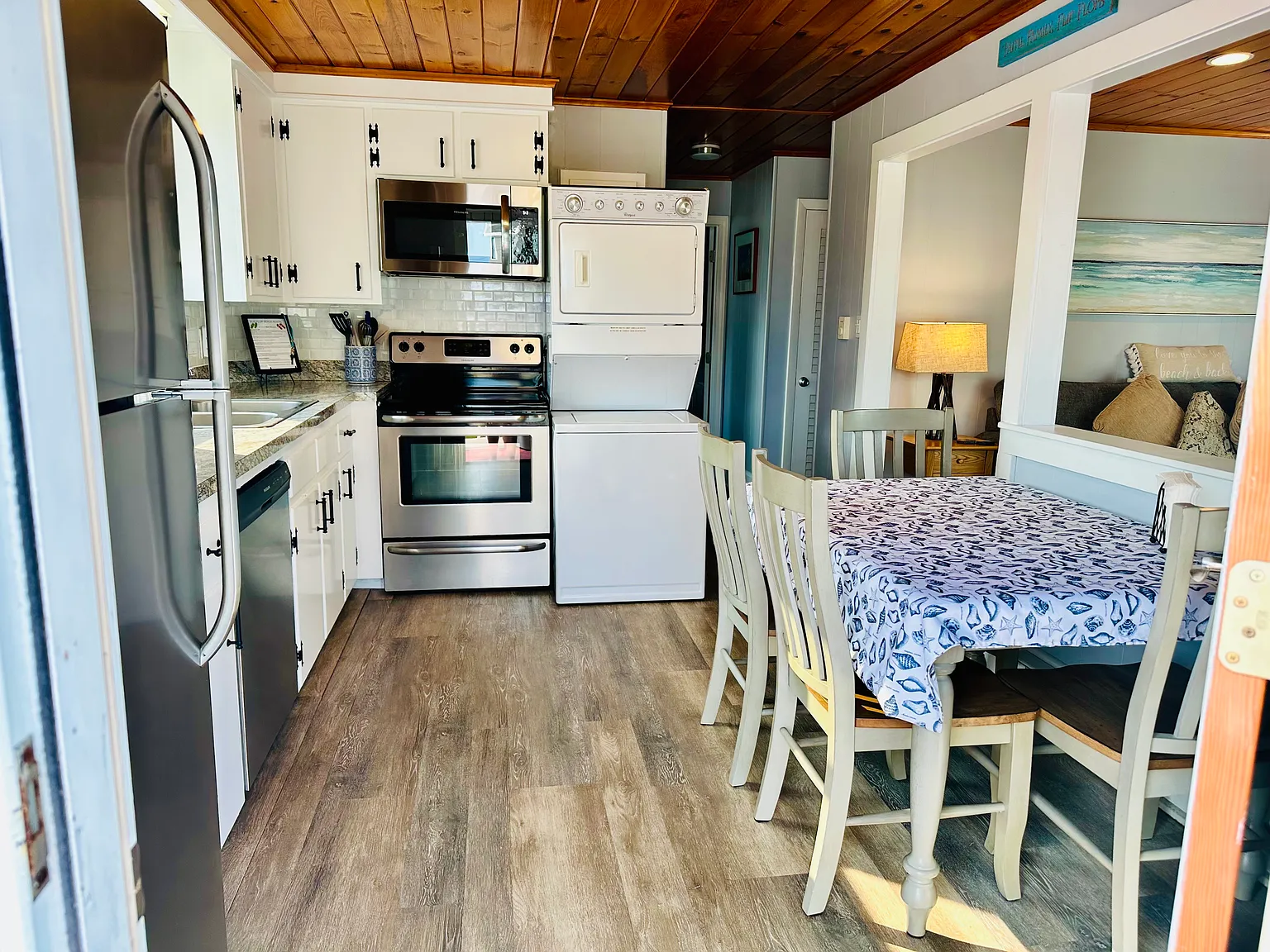 2 bed, 736 sqft, $1,800 — Photo 4