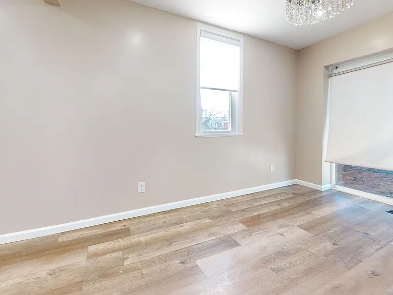 8008 Algon Ave — Photo 3