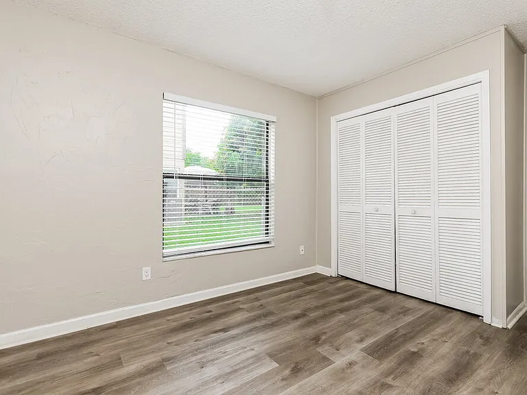 1418 Mona Dr — Photo 13