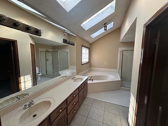 5th image of 4288 Ross Rd