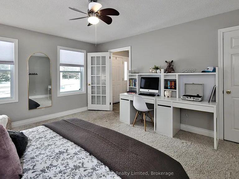 104 Lauries Ct — Photo 18