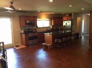 667 Harrington St, Mount Clemens, MI 48043
