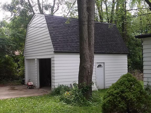 4th image of 6773 Edwood Ave