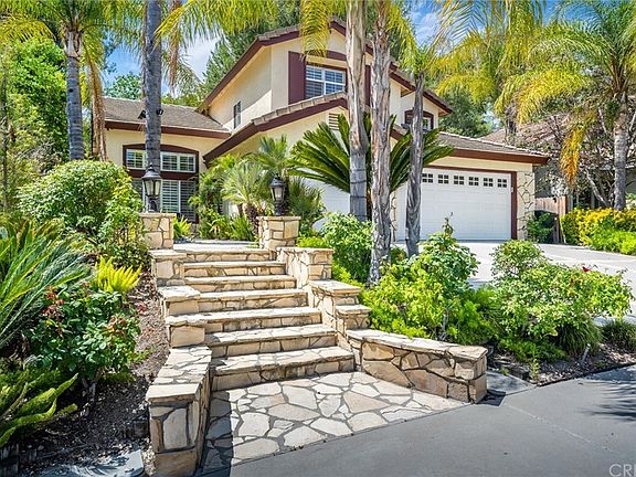 5th image of 28620 Applewood Ln
