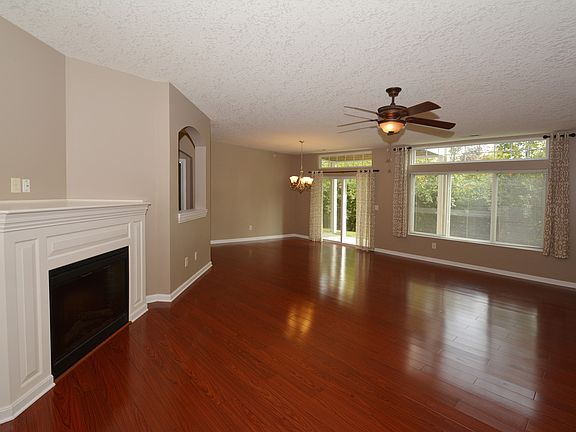 3rd image of 7734 Bridgepoint Dr