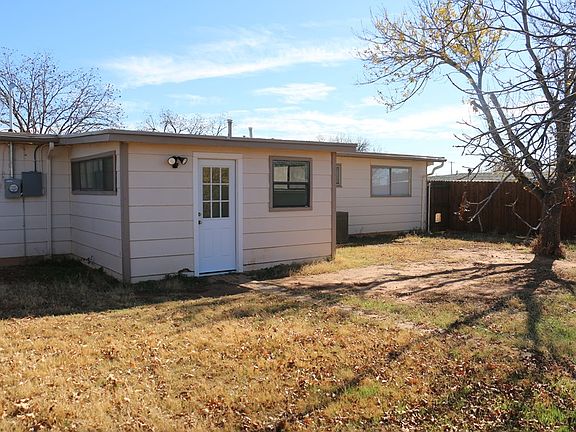 5th image of 2313 Oxford Cir