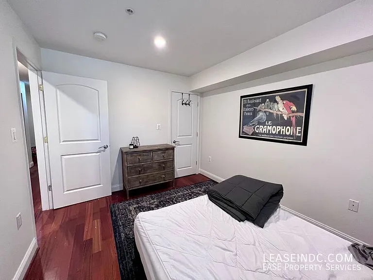3573 Warder St NW #4 — Photo 16