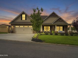 1511 Rosewood Dr, Sevierville, TN 37876