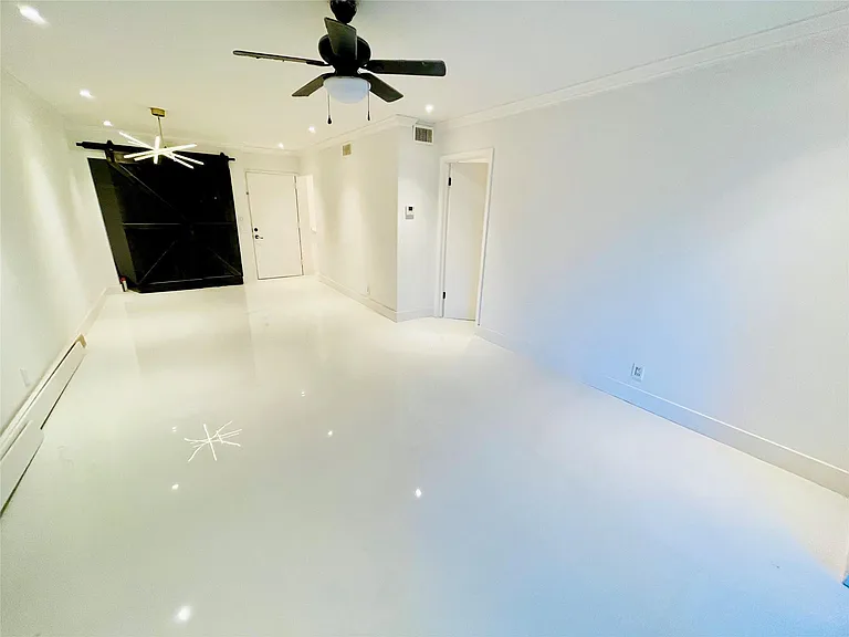 3125 Oakland Shores Dr #B203 — Photo 8