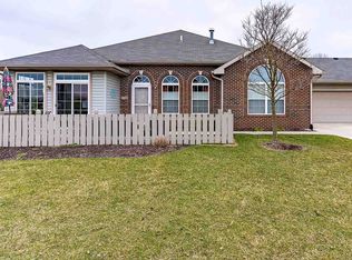 7108 Southlake Knoll Dr, Fort Wayne, IN 46815