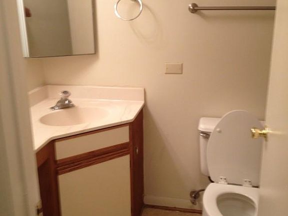 2nd image of 127 Turtle Creek Rd APT 9