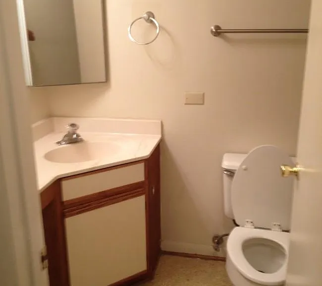 127 Turtle Creek Rd #9 — Photo 2