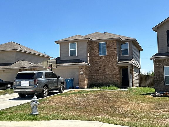 2nd image of 15010 Silvertree Cv