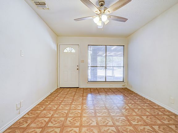 5th image of 838 Green Park St