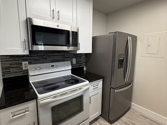 5th image of 2597 Grassy Point Dr Unit 201