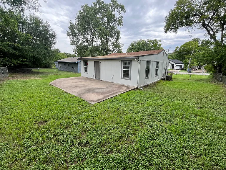 9558 Rylie Crest Dr — Photo 14