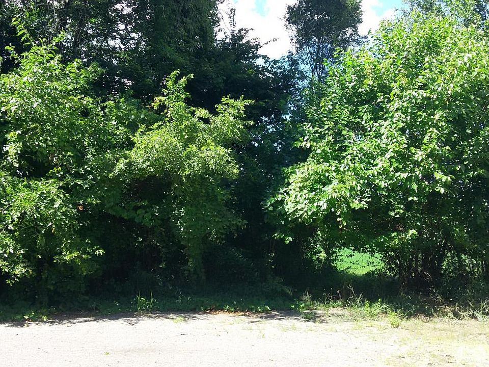 2nd image of 57752 Mitchell St