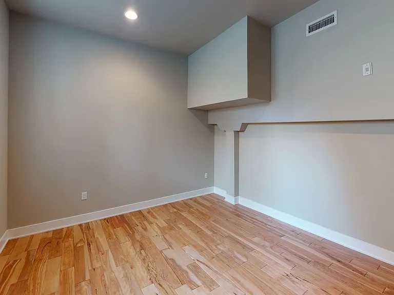 Newly Construction Apartment Brewerytown — Photo 15
