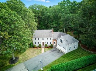 3 Serengeti Dr, North Attleboro, MA 02760