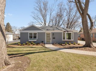 612 Kenwood Ave, Libertyville, IL