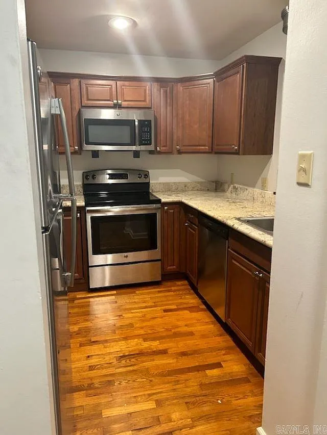1 bed, 1.0 bath, 850 sqft, $955 — Photo 4