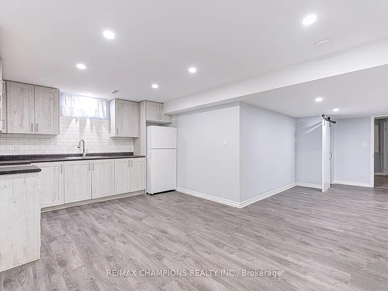 20 Bell St — Photo 36