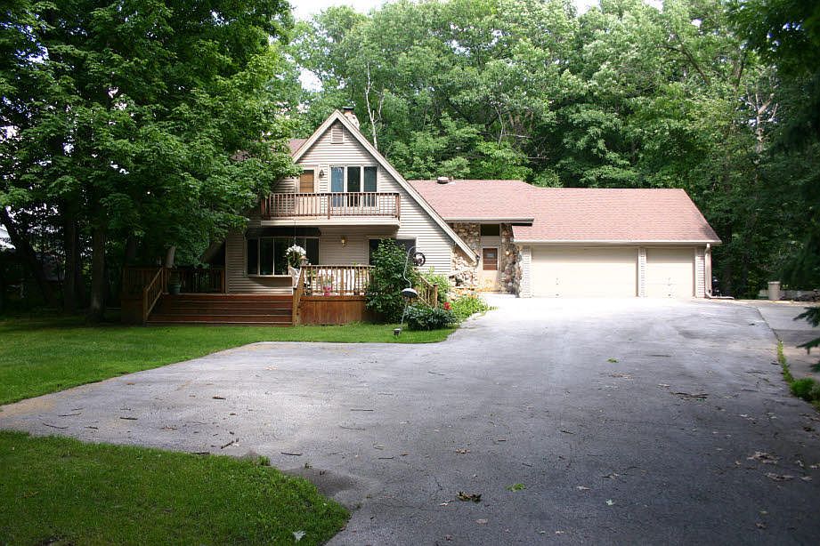 1st image of W148N7590 Woodland Dr