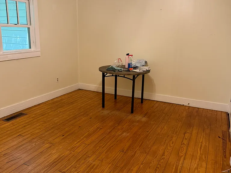 754 Antone St NW — Photo 3