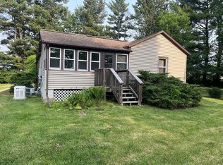 128 S Prospect Ave, Amboy, IL 61310