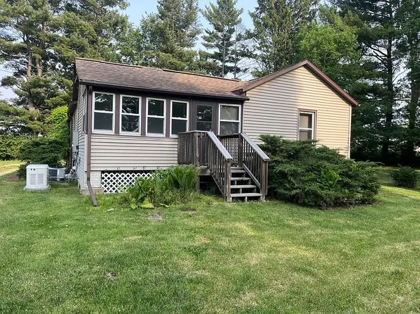 128 S Prospect Ave, Amboy, IL 61310