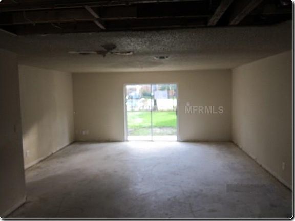 2nd image of 200 Lewfield Cir